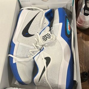 COPY - Nike Kyrie 3 size 14